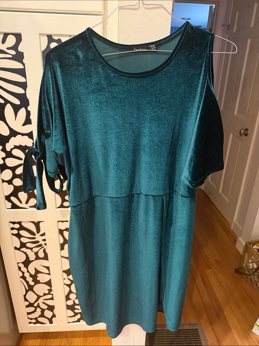 BOOHOO emerald Velvet Cold-Shoulder Mini Dress